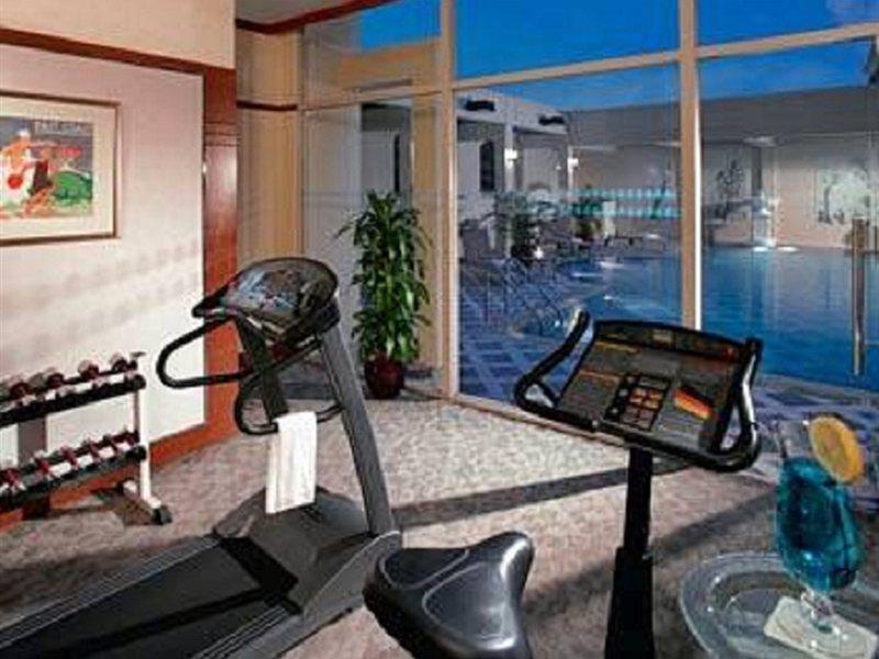 Island Pacific Hotel Hong Kong Bagian luar foto