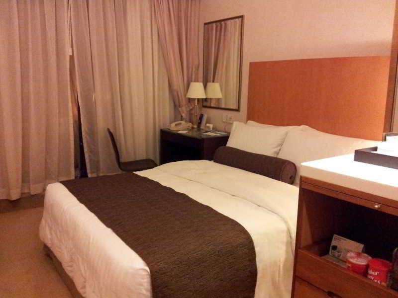 Island Pacific Hotel Hong Kong Bagian luar foto